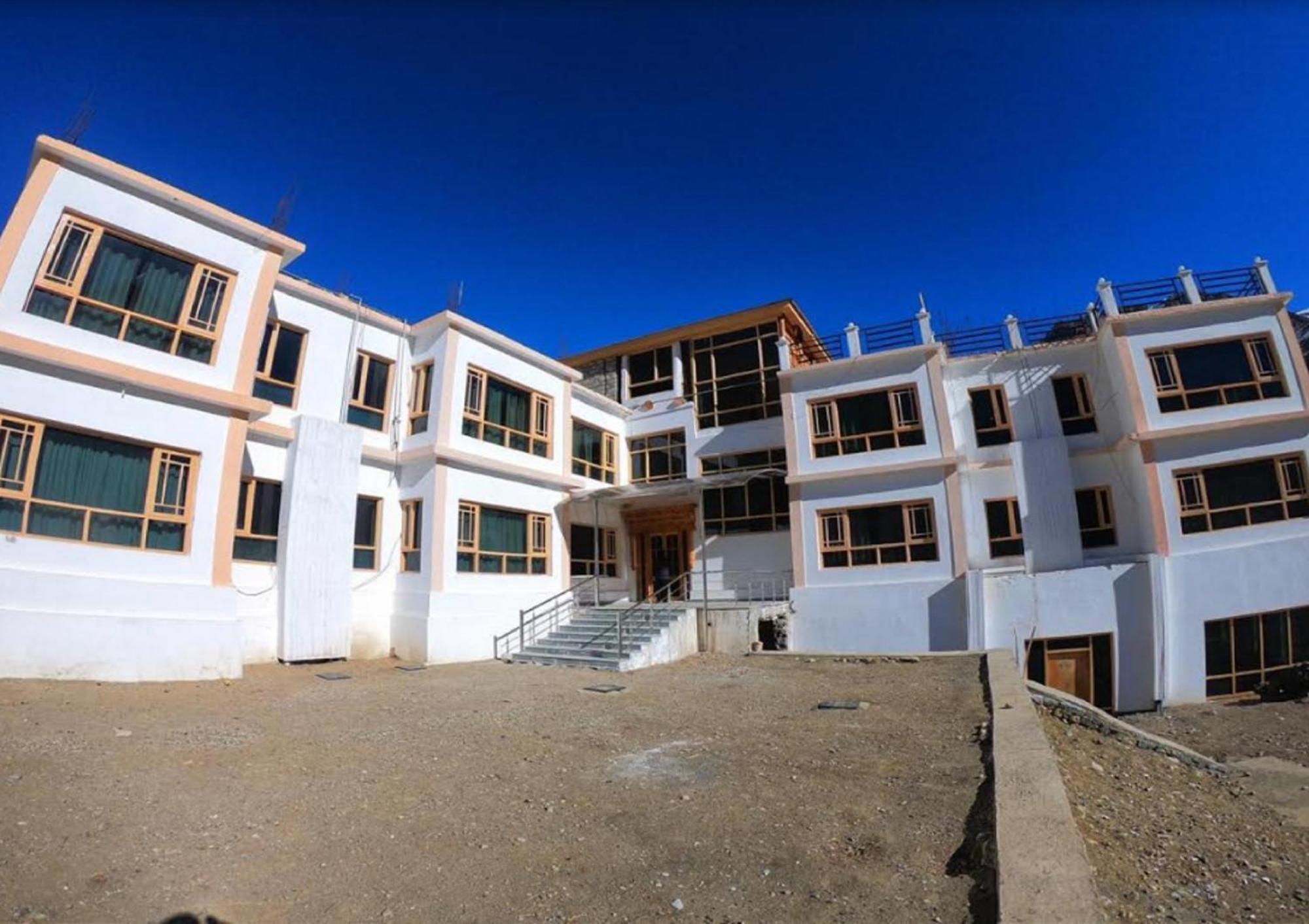 The Nun-Kun Residency Kargil Hotel Kültér fotó