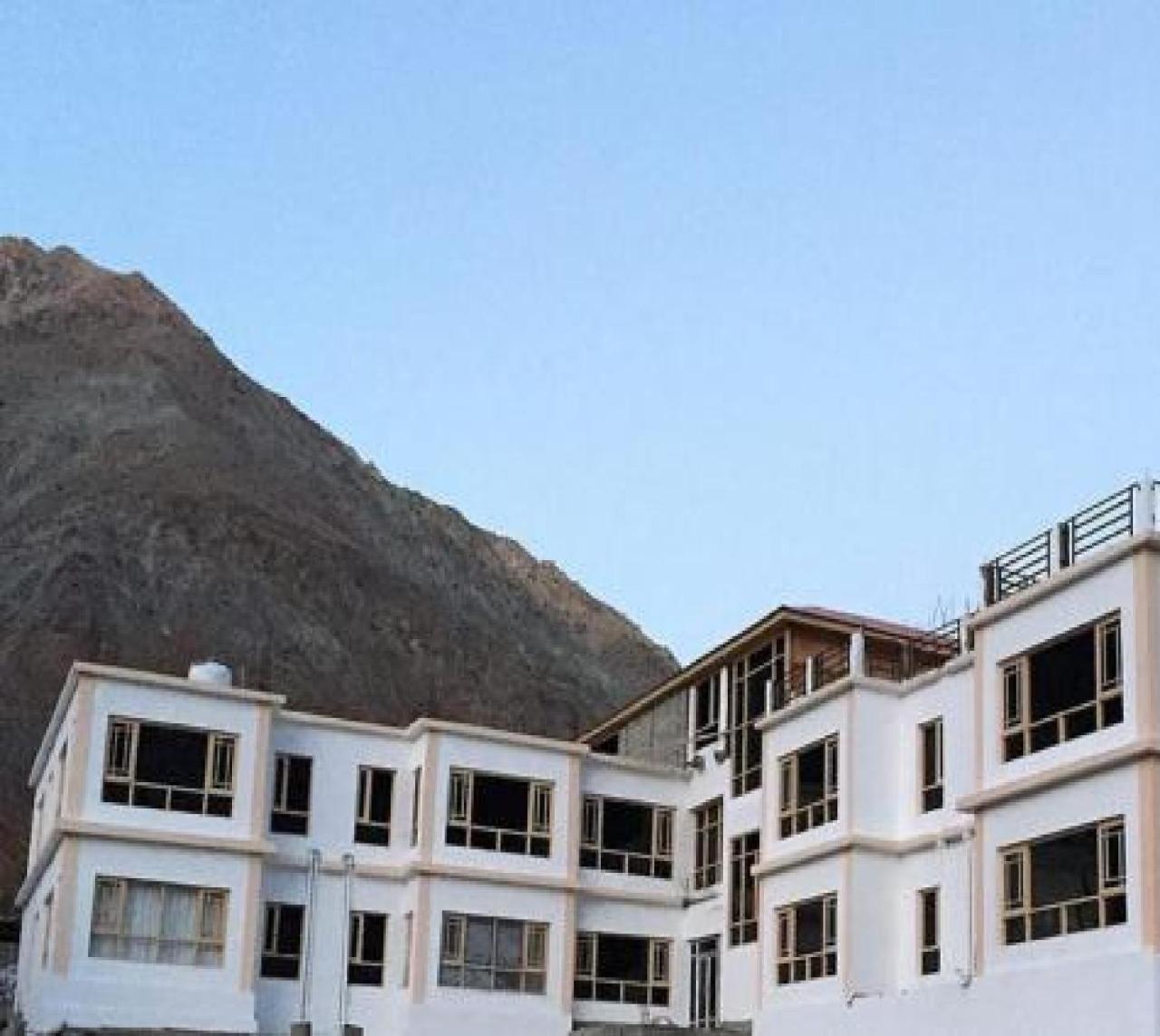 The Nun-Kun Residency Kargil Hotel Kültér fotó